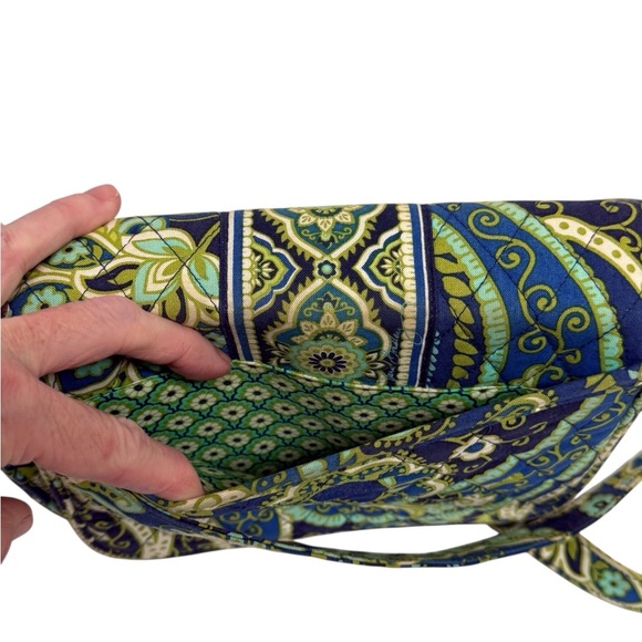 Vera Bradley Crossbody/Shoulder Bag Rythm & Blue/Green Paisley Bag EUC - Picture 7 of 7